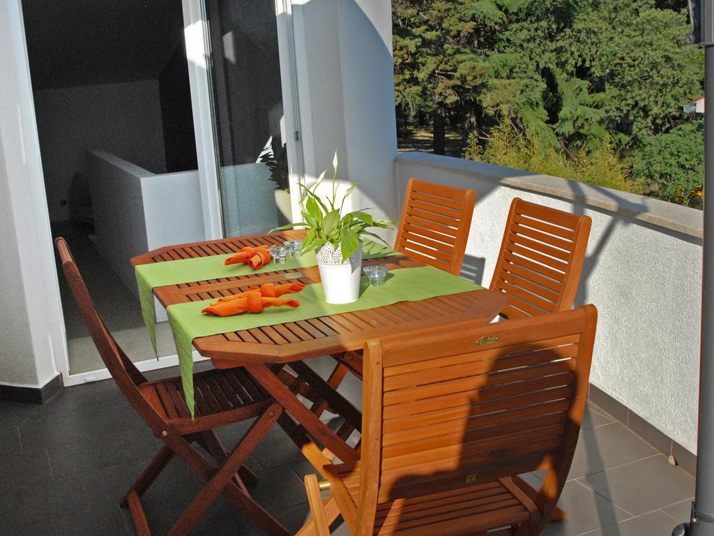 Apartment Klara Pula Cameră foto
