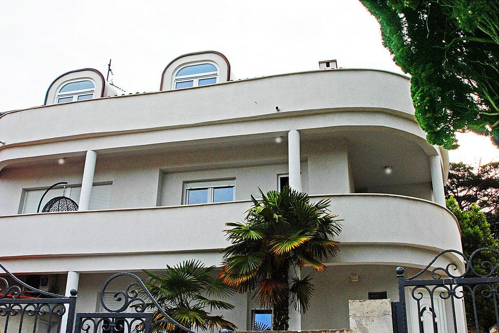 Apartment Klara Pula Cameră foto